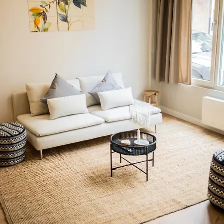 Two-bedroom Bs-bsh Apartment