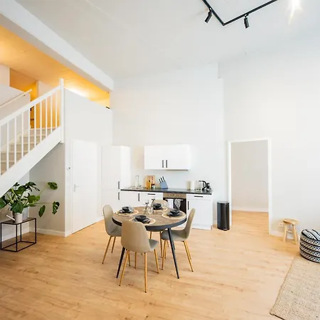 Two-bedroom Bs-bsh Apartment Rotterdam
