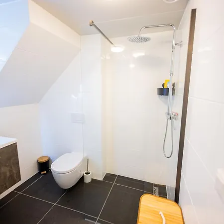 Two-bedroom Bs-bsh Apartment Rotterdam
