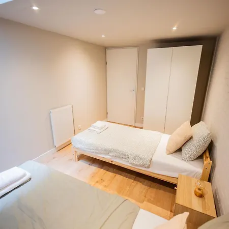 Two-bedroom Bs-bsh Apartment Rotterdam