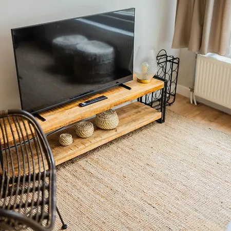Two-bedroom Bs-bsh *