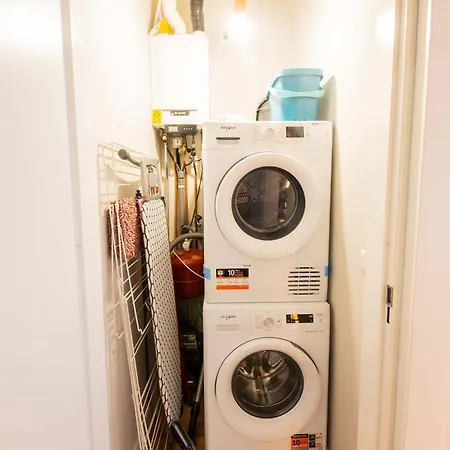 Two-bedroom Bs-bsh Apartment *