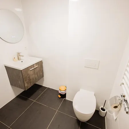 Two-bedroom Bs-bsh Apartment Rotterdam