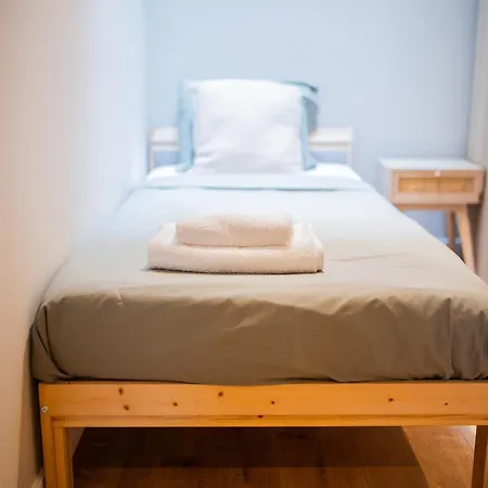 Alphabet - Bredestraathof & Bredestraat アパート