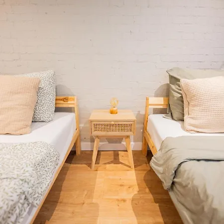 Two-bedroom Bs-bsh Apartment *